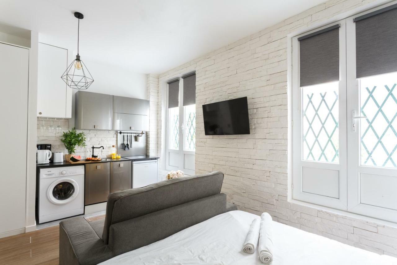 Well Located Studio -Ecole Militaries Champs De Mars Apartment Париж Екстериор снимка